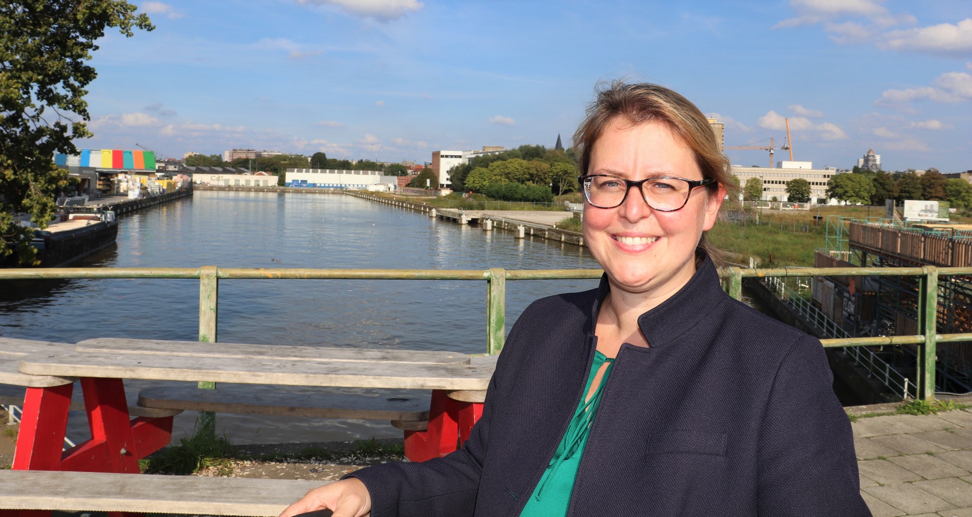 Portrait-Foto der Bürgermeisterin vür Mobilität, Straßenbau und Stadtentwicklung der Stadt Brüssel Susanne Müller-Hübsch